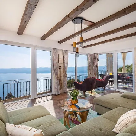 La Montagna Holiday home Lokva Rogoznica