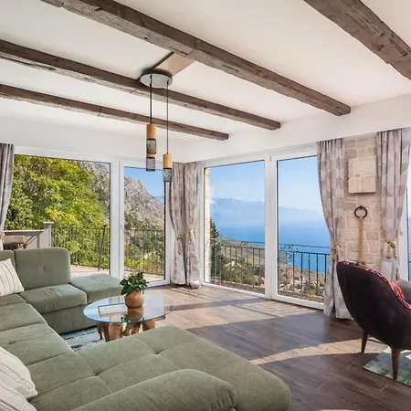 La Montagna Holiday home Lokva Rogoznica